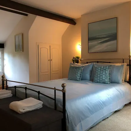 4 Person Normandy Riverside Cottage Close To Mont St Michel Les Loges-Marchis