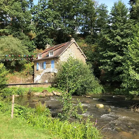 Holiday home 4 Person Normandy Riverside Cottage Close To Mont St Michel *